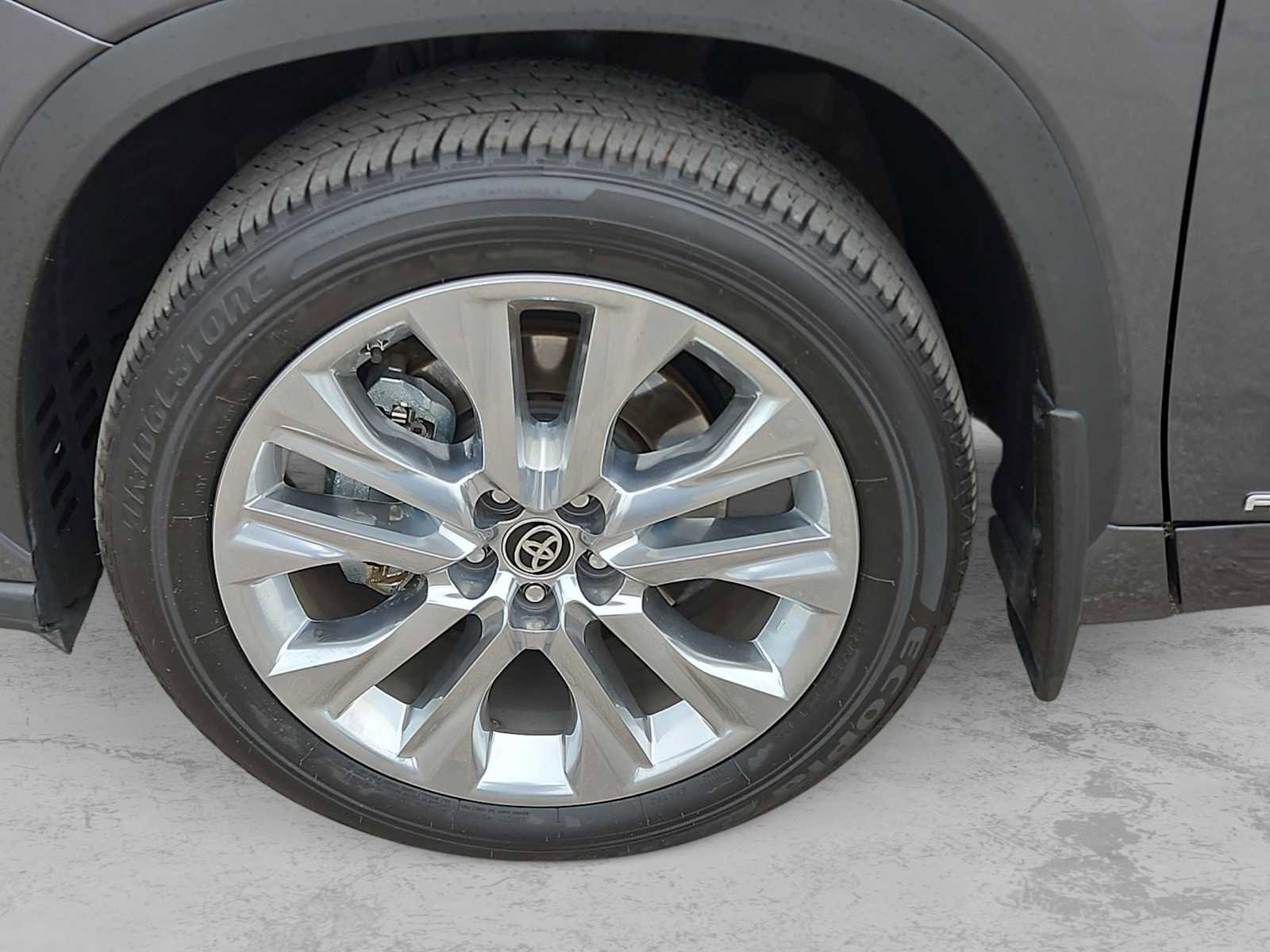 Used 2021 Toyota Highlander Limited image 12