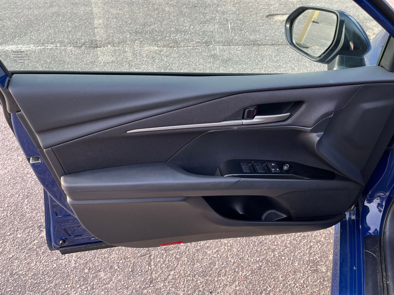 Used 2025 Toyota Camry LE image 18