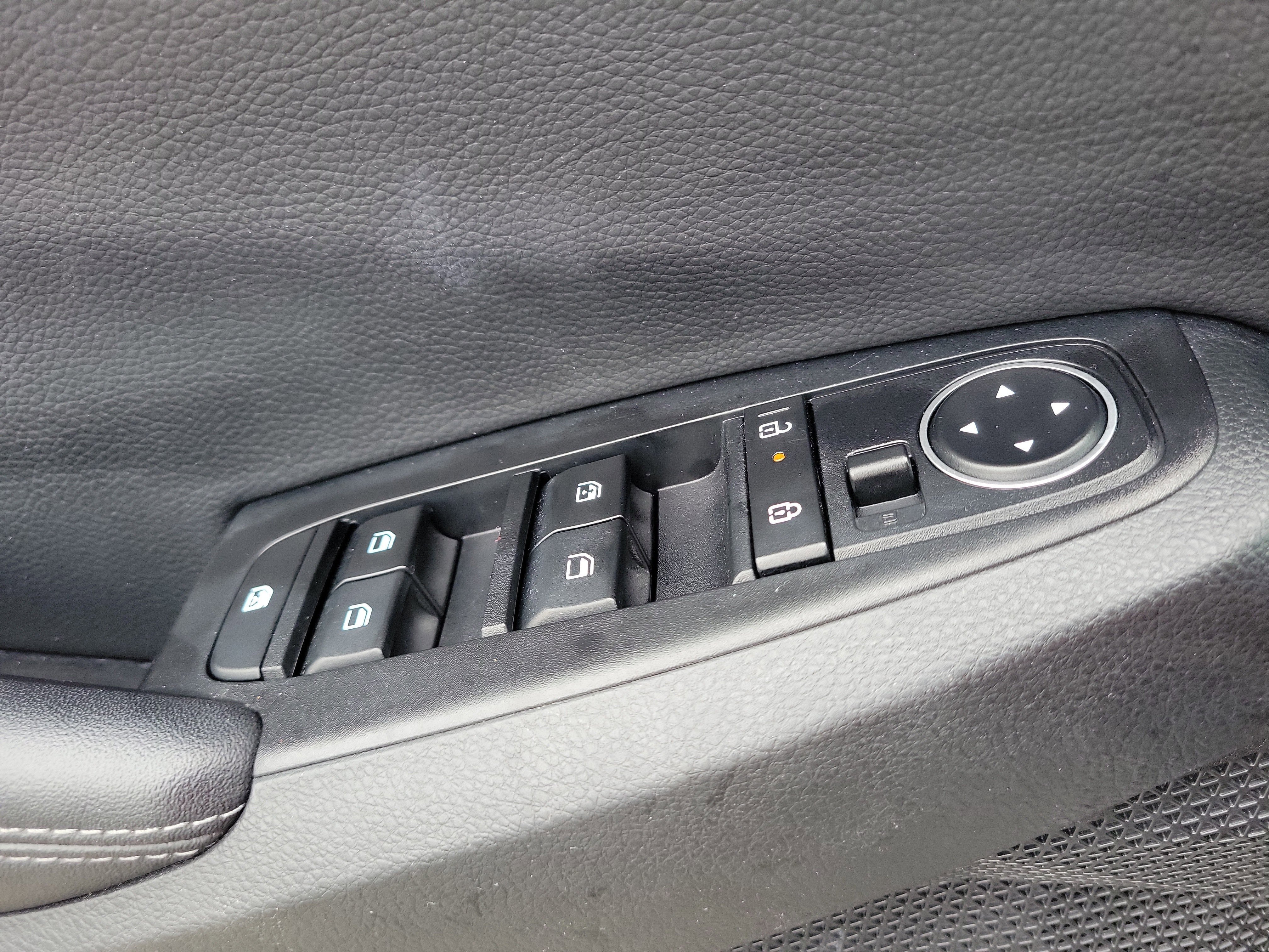 Used 2025 Kia Seltos S FWD image 20