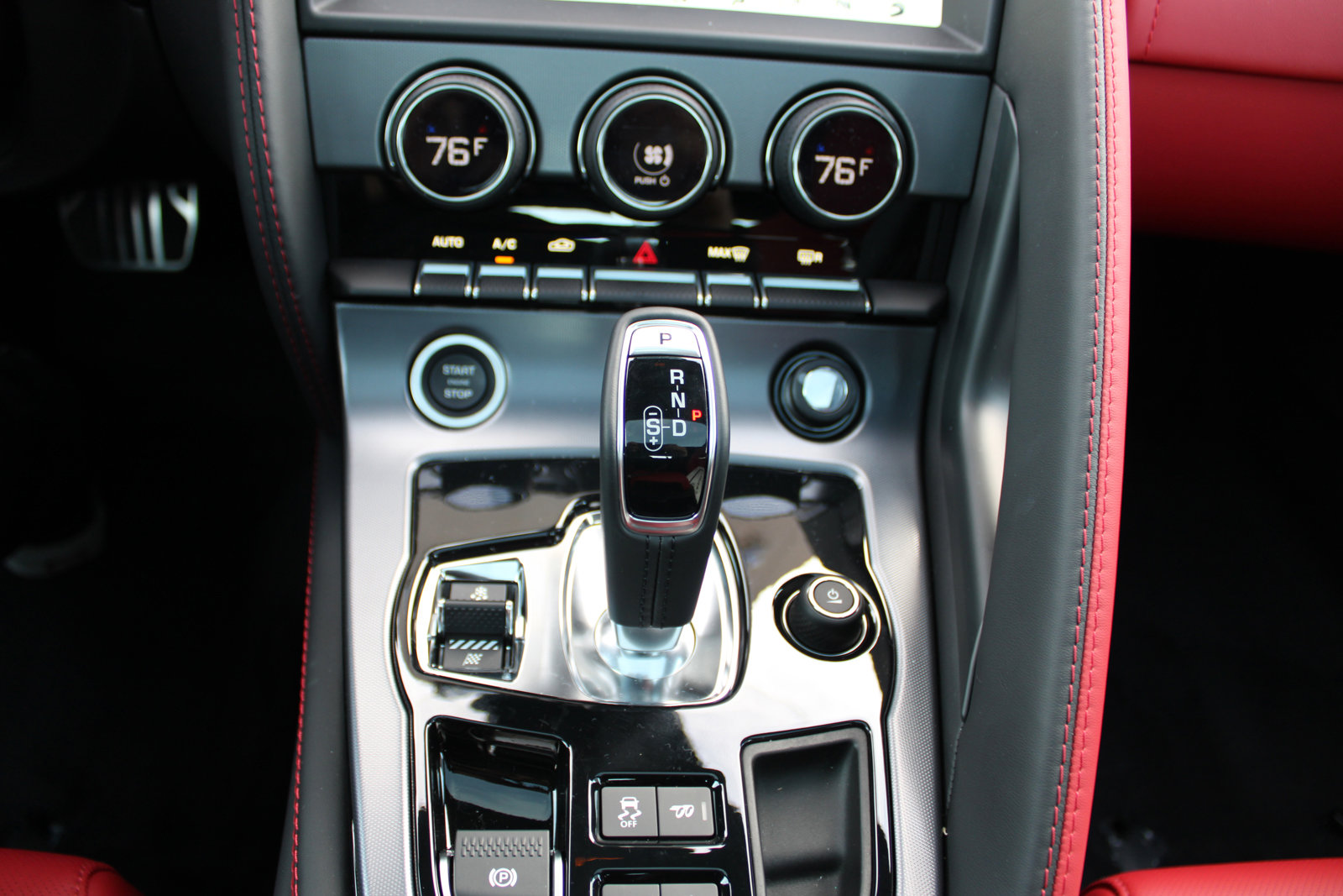 New 2023 Jaguar F-TYPE R image 14