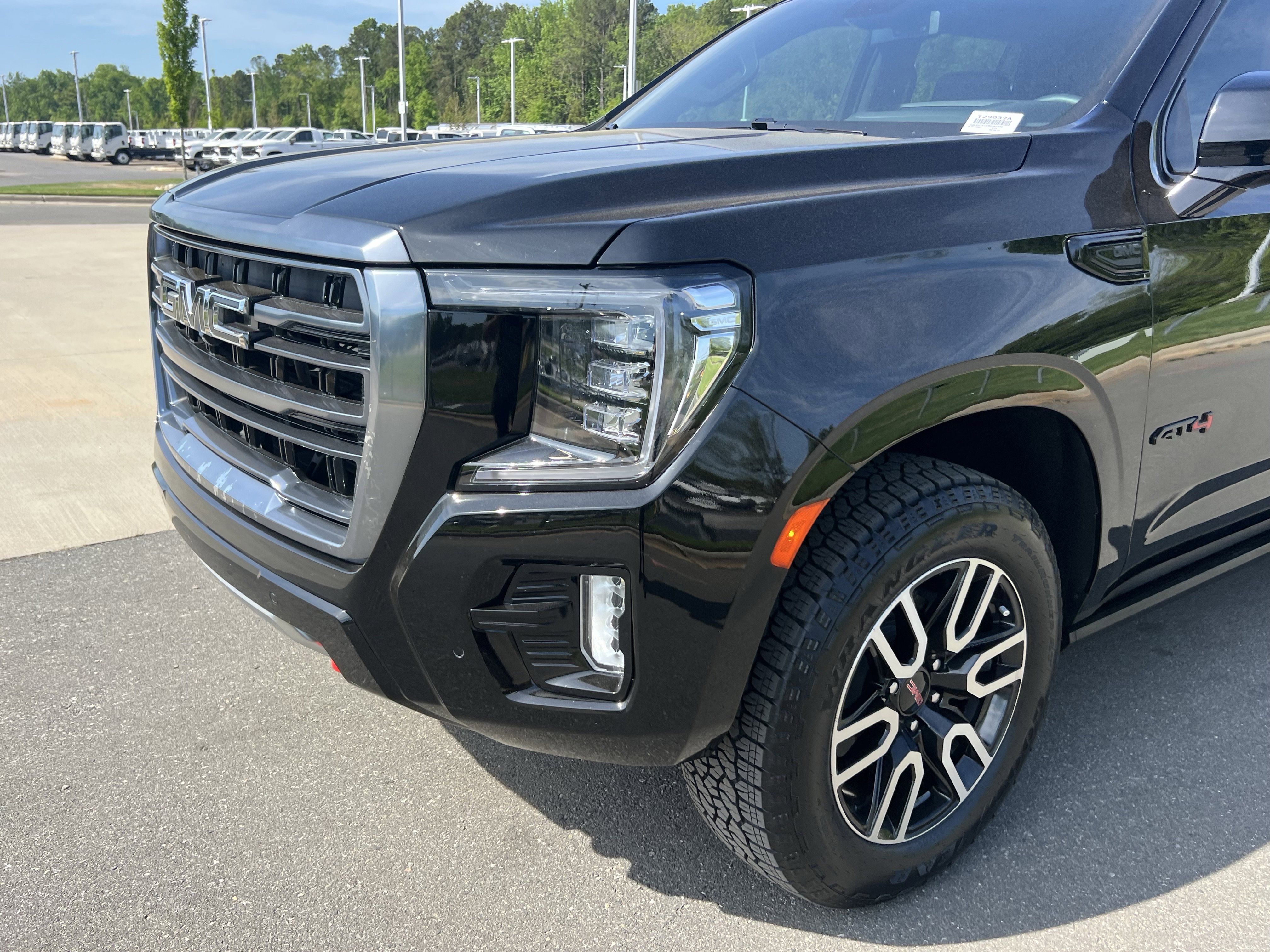 Used 2024 GMC Yukon AT4 w/ AT4 Premium Plus Package image 11