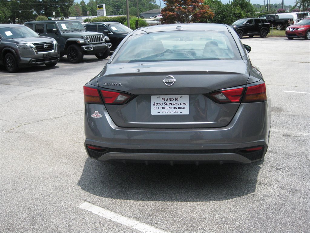 Used 2025 Nissan Altima 2.5 S FWD image 7