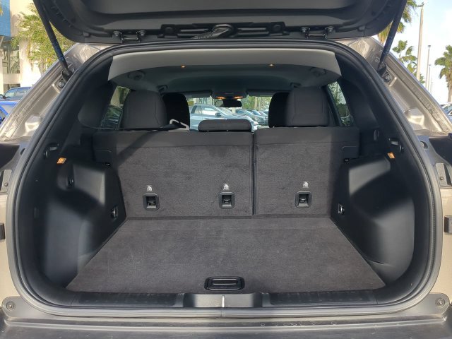 Used 2020 Jeep Cherokee Latitude FWD image 14