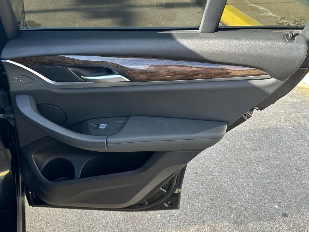 Used 2020 BMW X4 xDrive30i w/ Convenience Package image 25