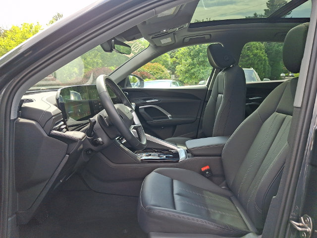 Certified 2025 Audi Q5 Premium w/ Convenience Package AWD/4WD image 13