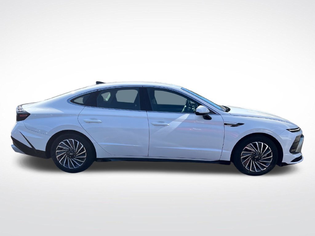 Used 2025 Hyundai Sonata SEL FWD image 6