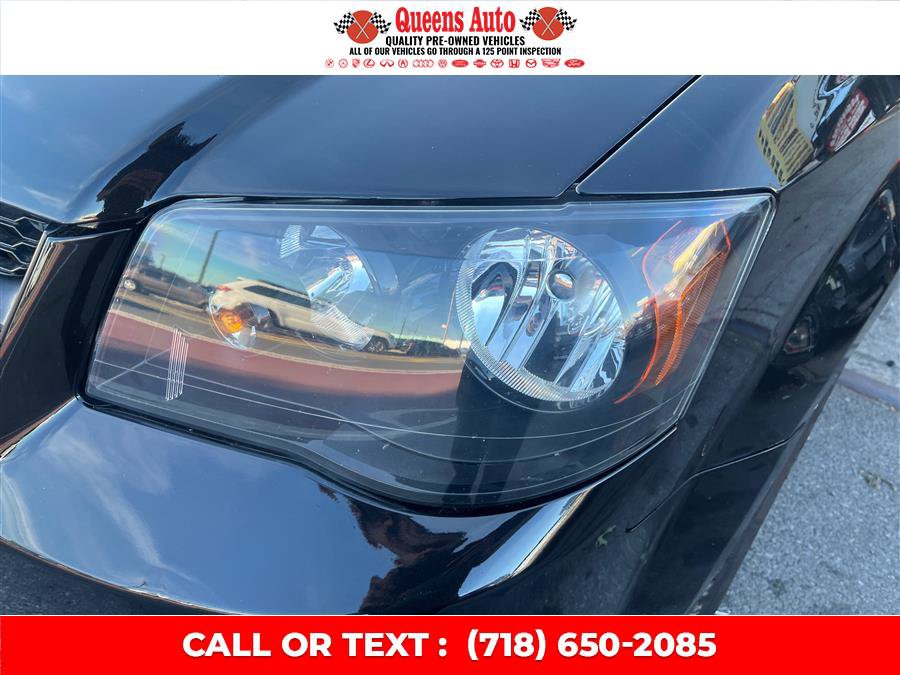 Used 2019 Dodge Grand Caravan SE FWD image 30