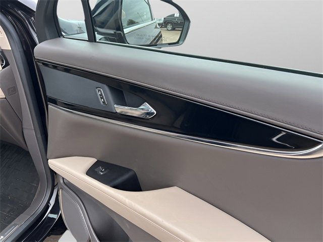 Used 2022 Lincoln Nautilus Reserve image 5