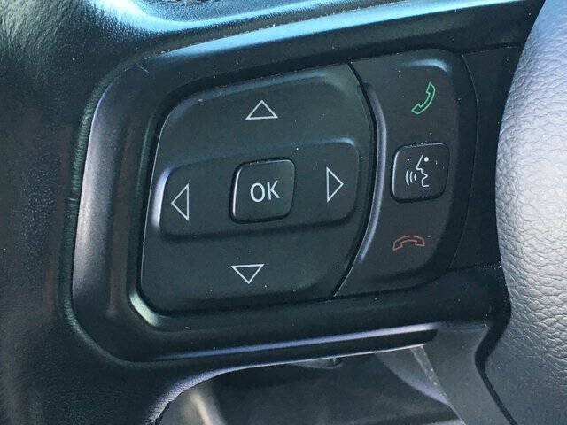 Used 2022 Jeep Wrangler Unlimited Sport AWD/4WD image 11