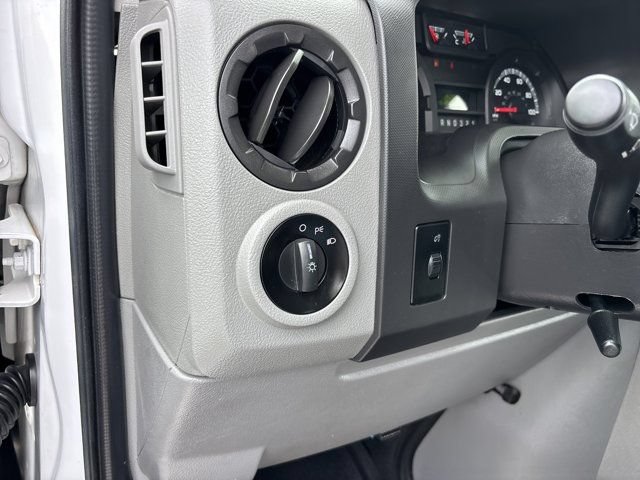 Used 2015 Ford E-350 and Econoline 350 Super Duty RWD image 16