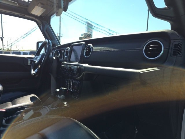 Used 2023 Jeep Wrangler Unlimited Sahara w/ Cold Weather Group image 43