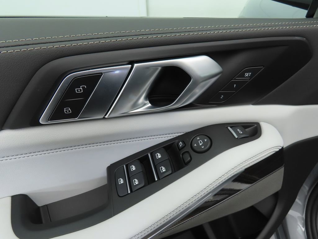 New 2026 BMW X5 sDrive40i w/ M Sport Package image 23