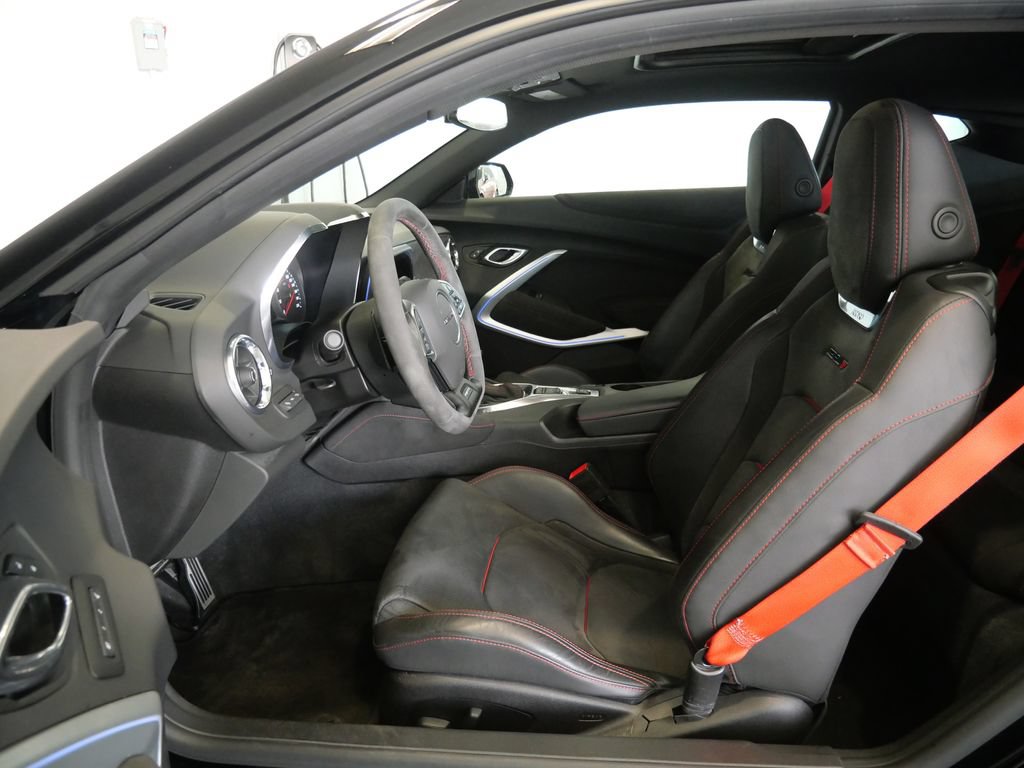 Used 2017 Chevrolet Camaro ZL1 RWD image 14