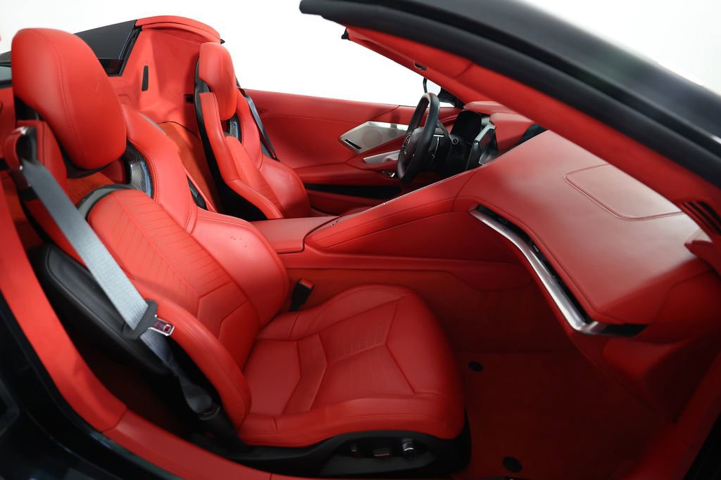 Used 2024 Chevrolet Corvette Stingray Premium Conv w/ Z51 Performance Package RWD image 13