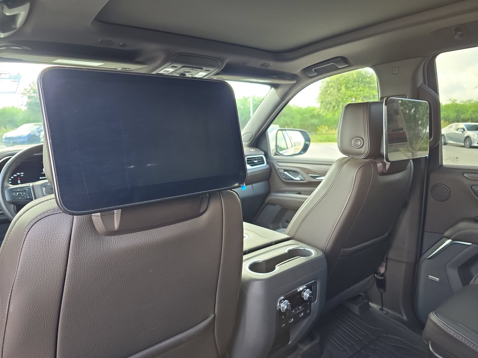 Used 2024 GMC Yukon Denali AWD/4WD image 35