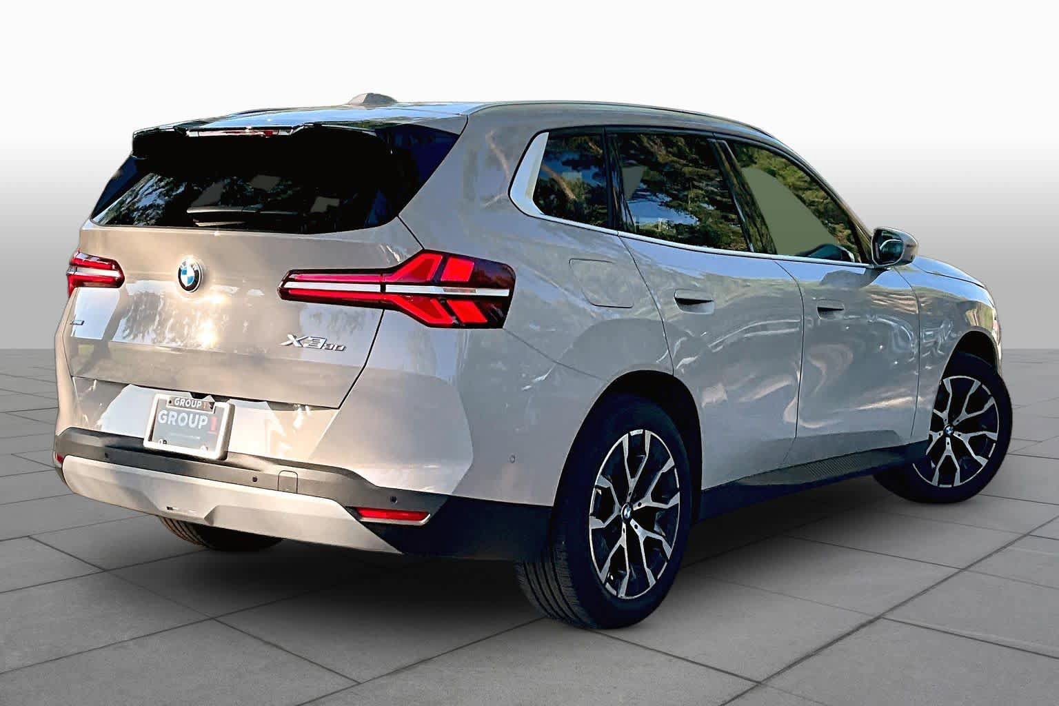 Certified 2025 BMW X3 xDrive30i w/ Premium Package AWD/4WD image 13