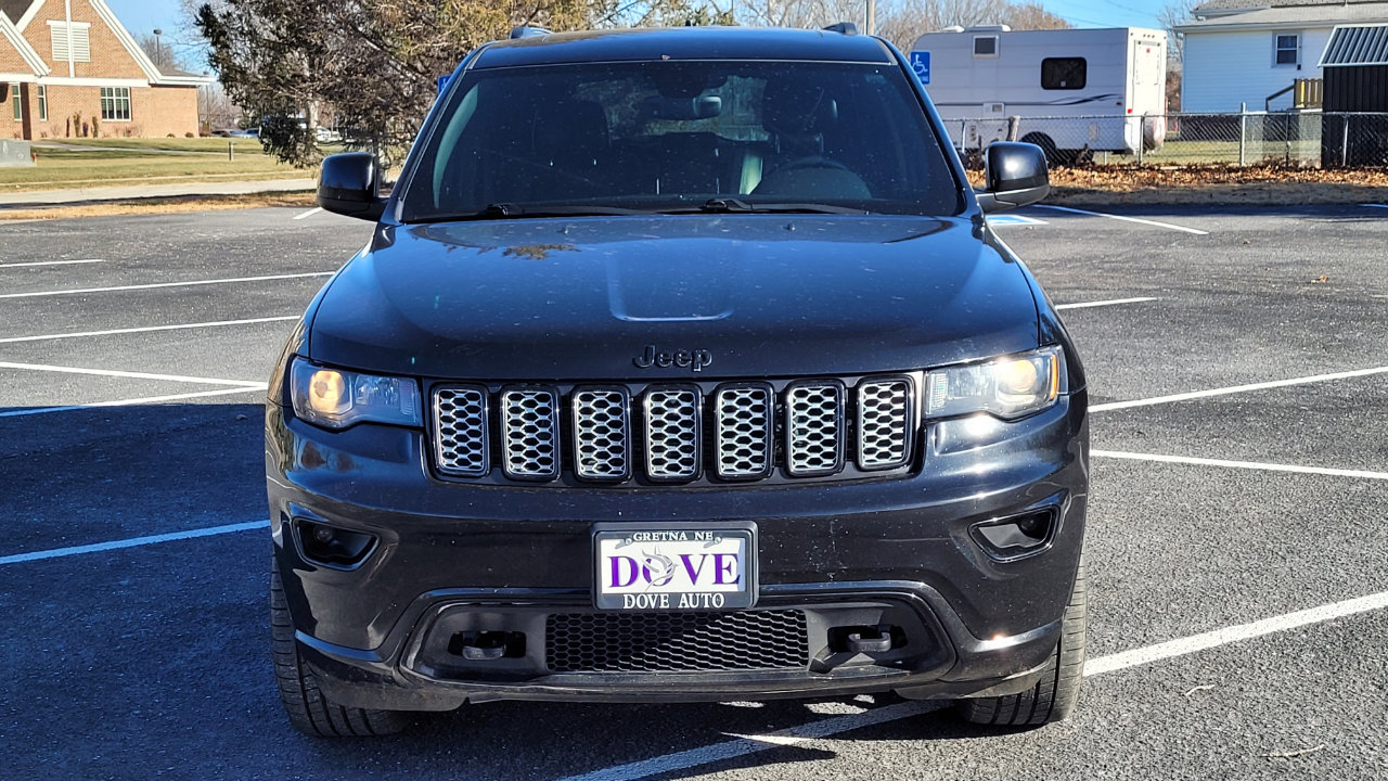 Used 2018 Jeep Grand Cherokee Altitude image 9