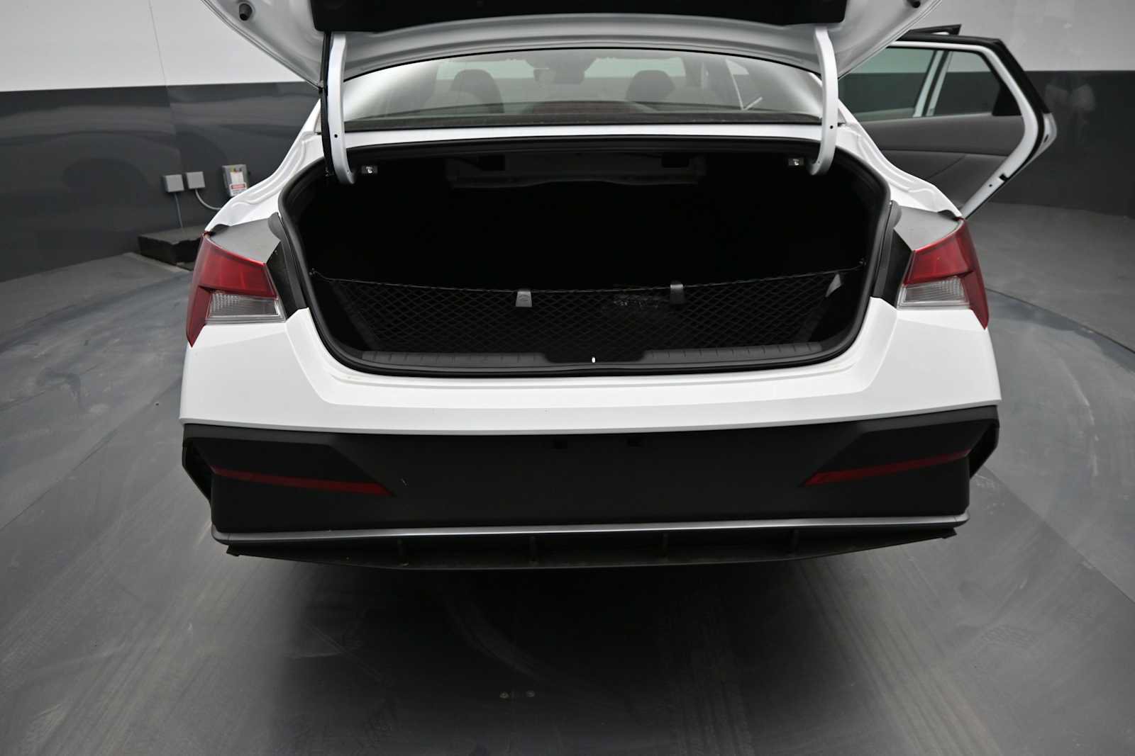 New 2026 Hyundai Elantra Sport FWD image 14