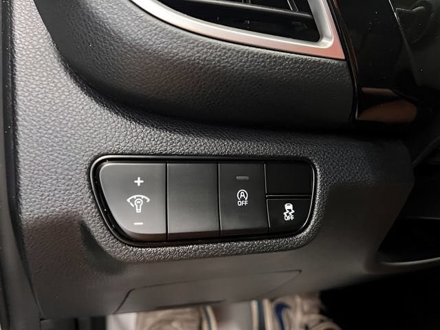 Used 2025 Kia Seltos S FWD image 18