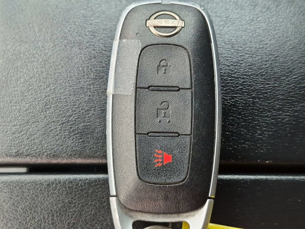 Used 2024 Nissan Rogue S AWD/4WD image 30