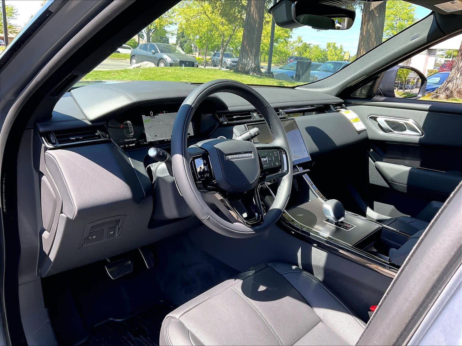 New 2026 Land Rover Range Rover Velar Dynamic SE AWD/4WD image 8