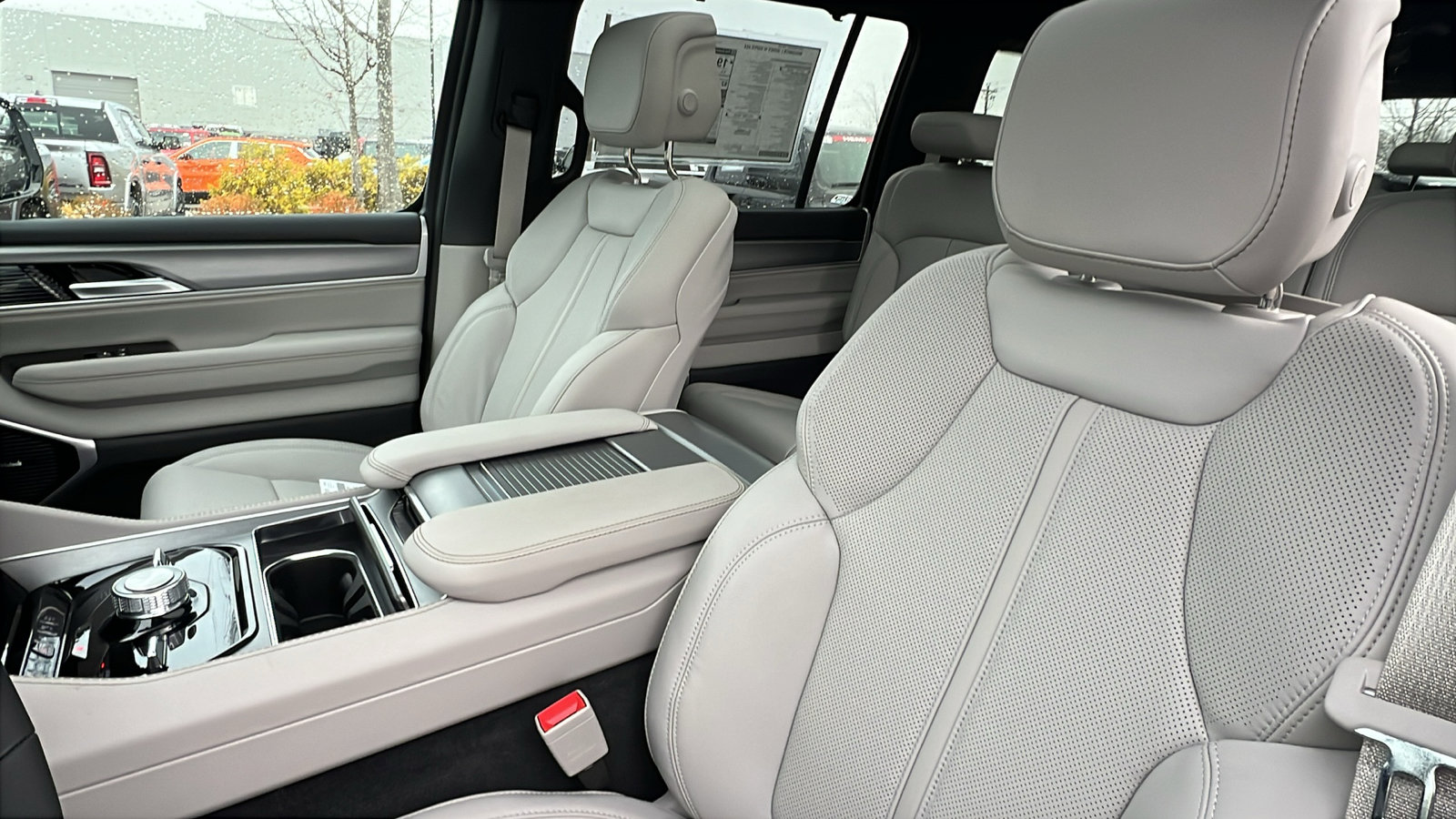 New 2025 Jeep Wagoneer L Series III image 18