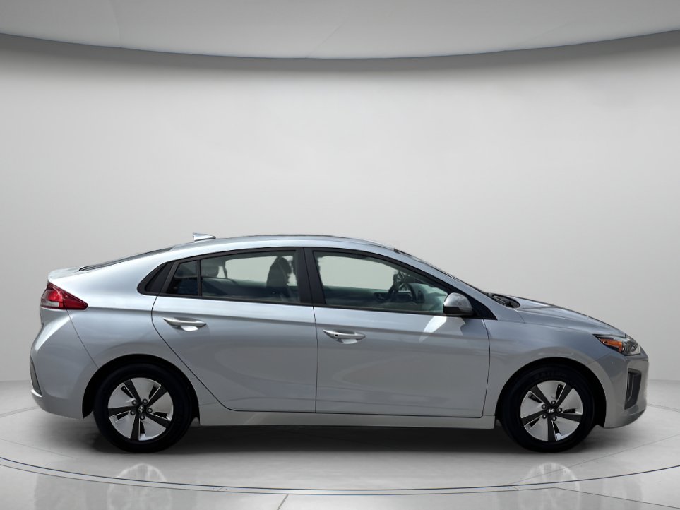 Used 2020 Hyundai Ioniq Blue image 2