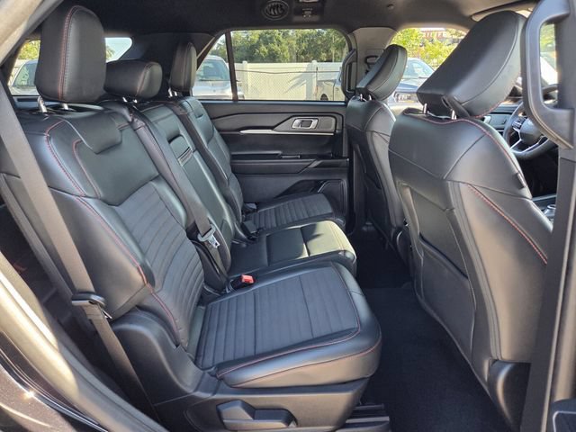Certified 2025 Ford Explorer ST-Line w/ ST-Line Street Pack AWD/4WD image 18