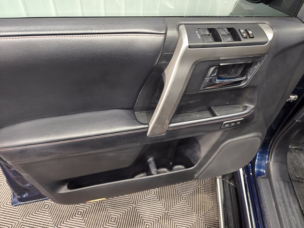 Used 2018 Toyota 4Runner Limited AWD/4WD image 47