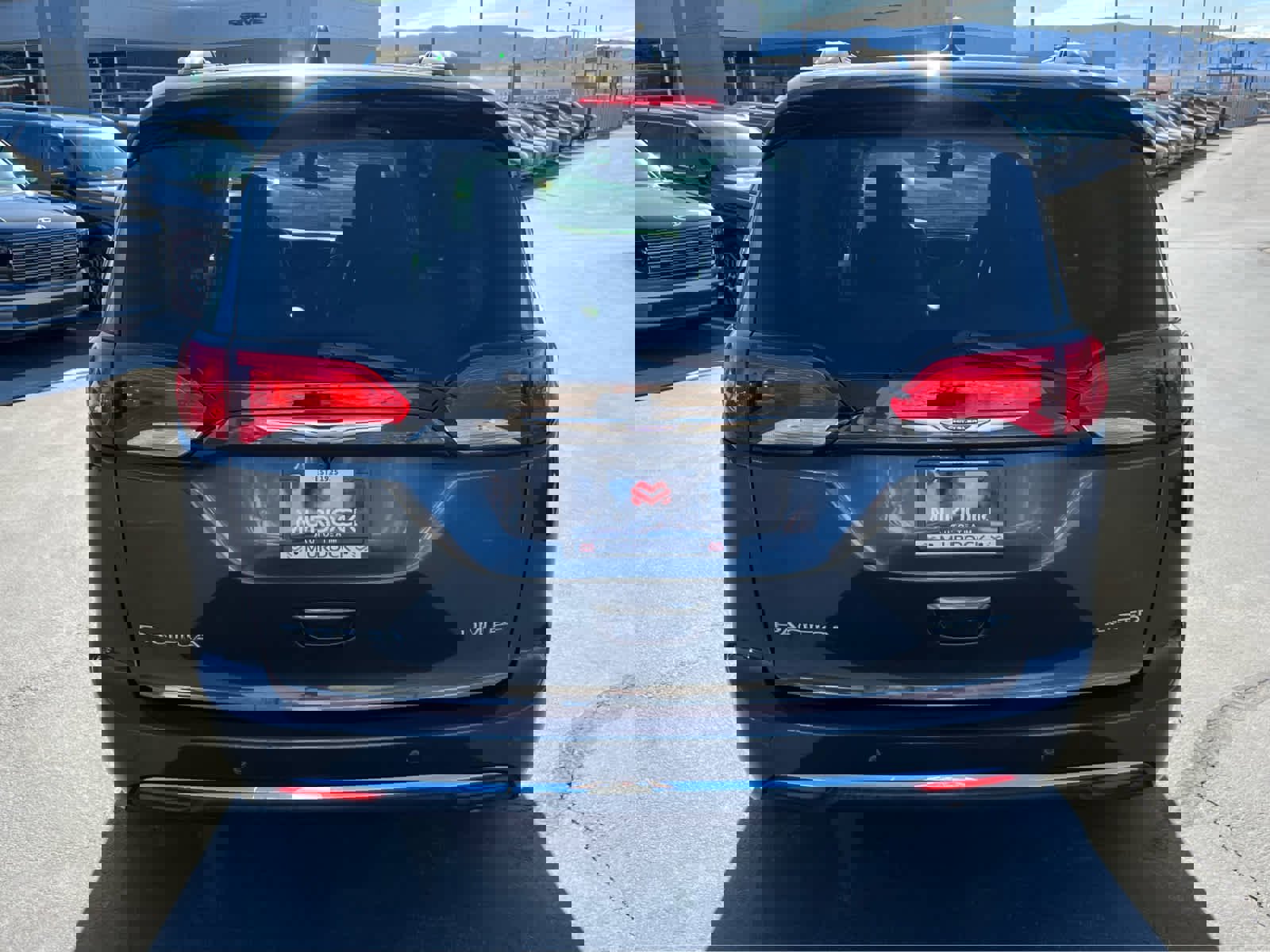 Used 2020 Chrysler Pacifica Limited image 9