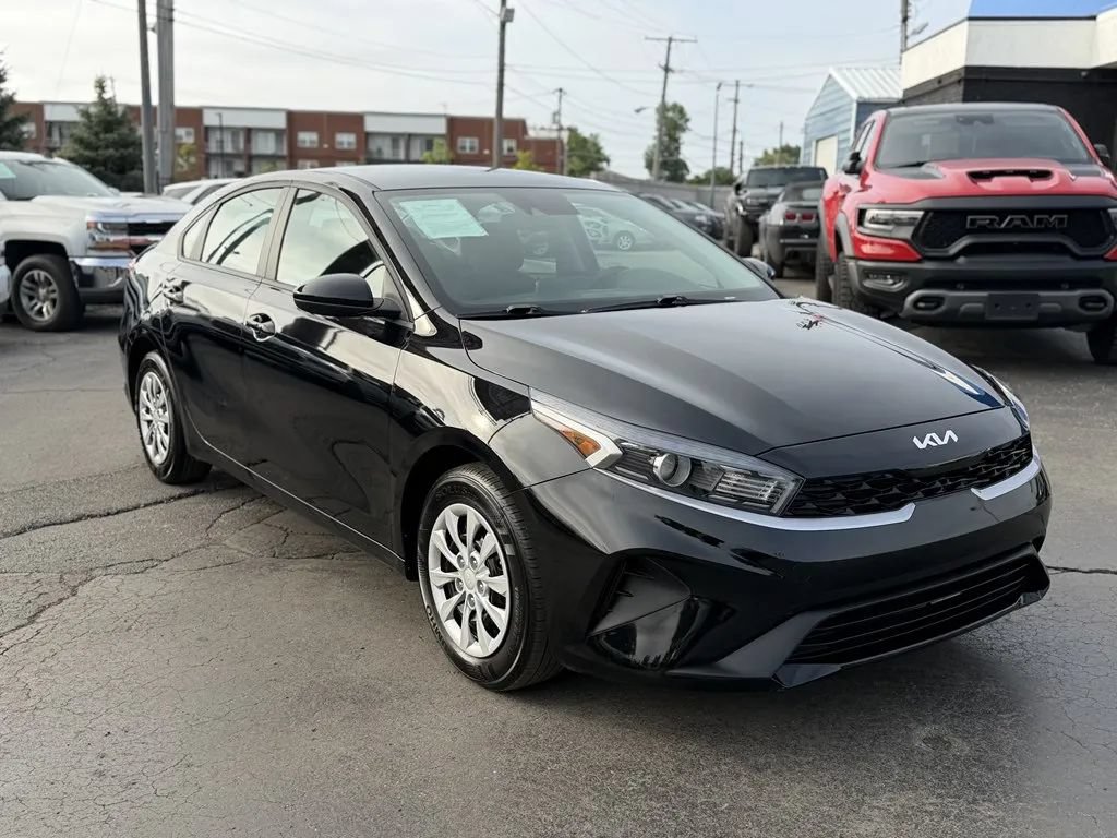 Used 2024 Kia Forte LX FWD image 3