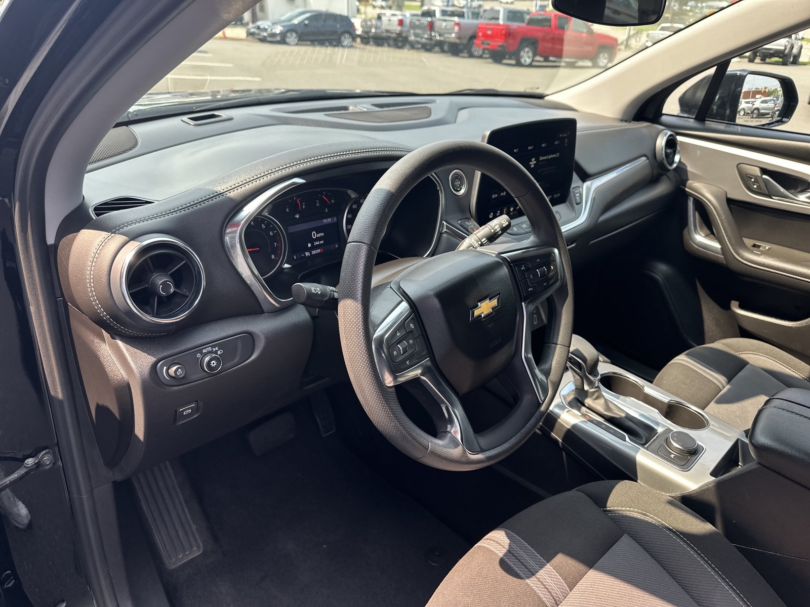 Used 2025 Chevrolet Blazer LT FWD image 19