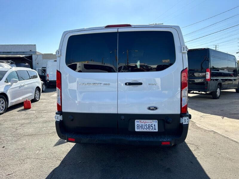 Used 2019 Ford Transit 350 XLT image 5