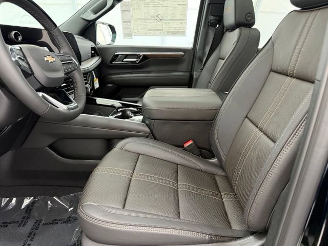 New 2026 Chevrolet Suburban High Country AWD/4WD image 14