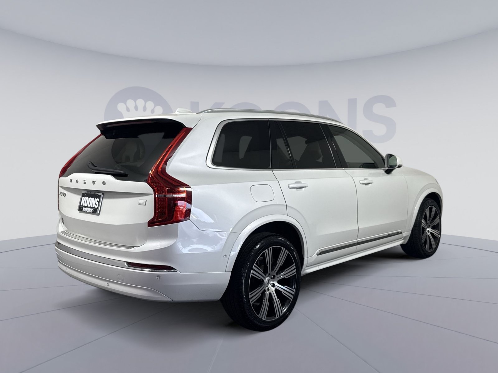 Used 2023 Volvo XC90 T8 Ultimate AWD/4WD image 7