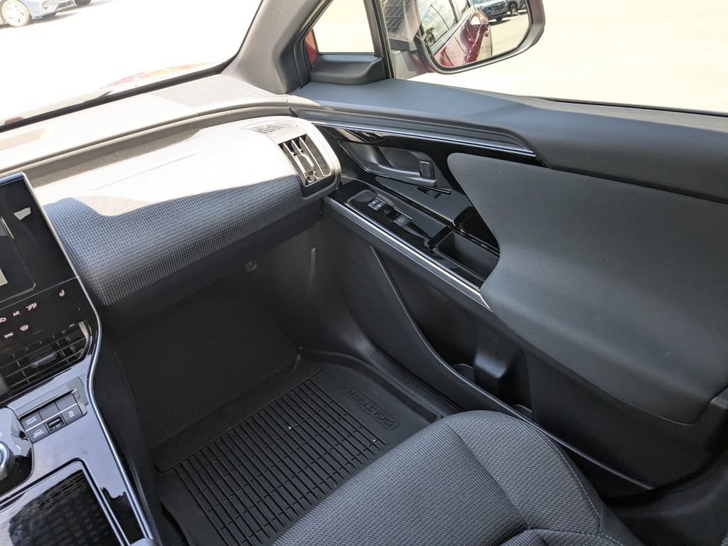 Used 2025 Subaru Solterra w/ Premium Convenience Package AWD/4WD image 15