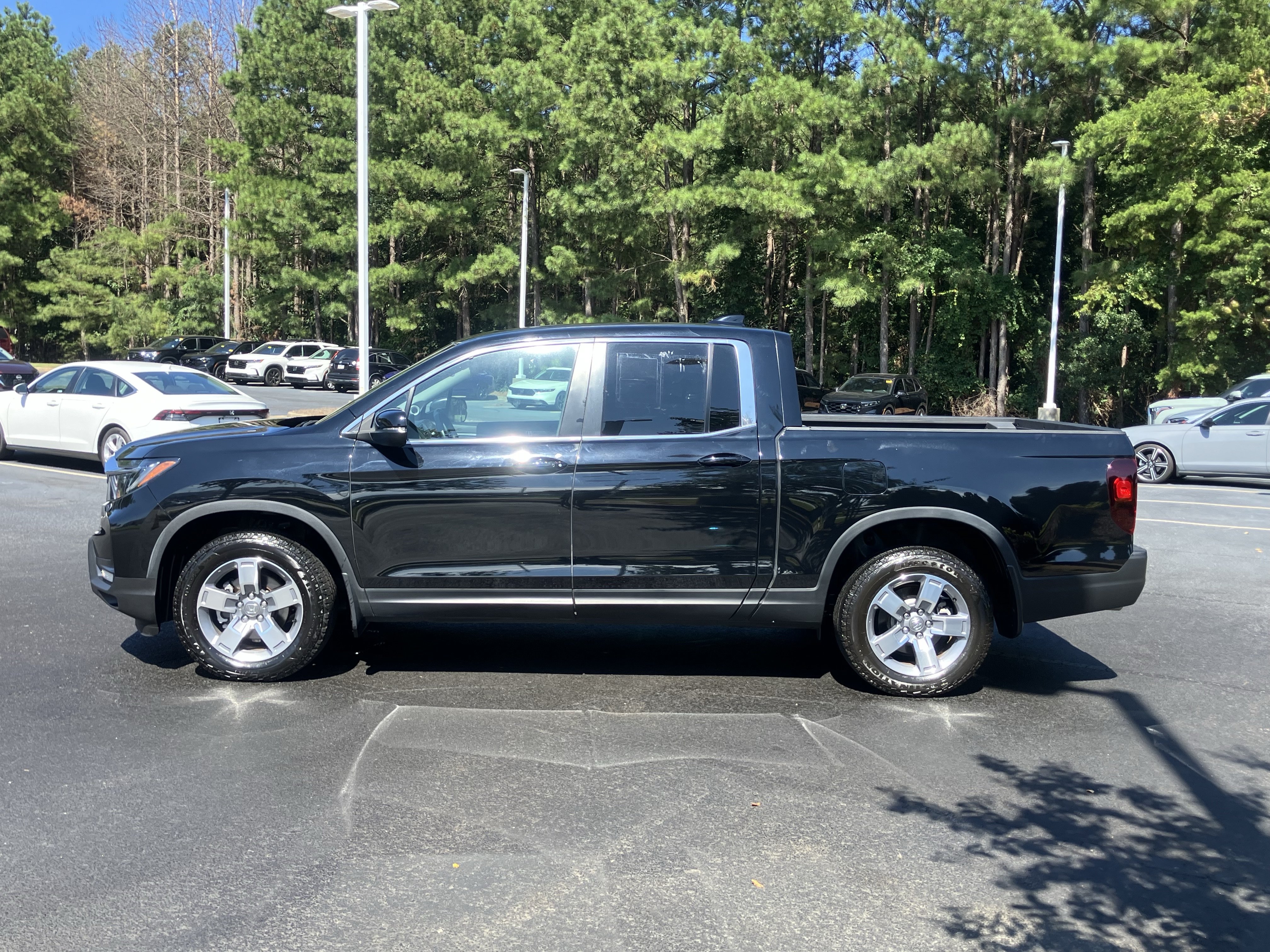 Certified 2025 Honda Ridgeline RTL image 7
