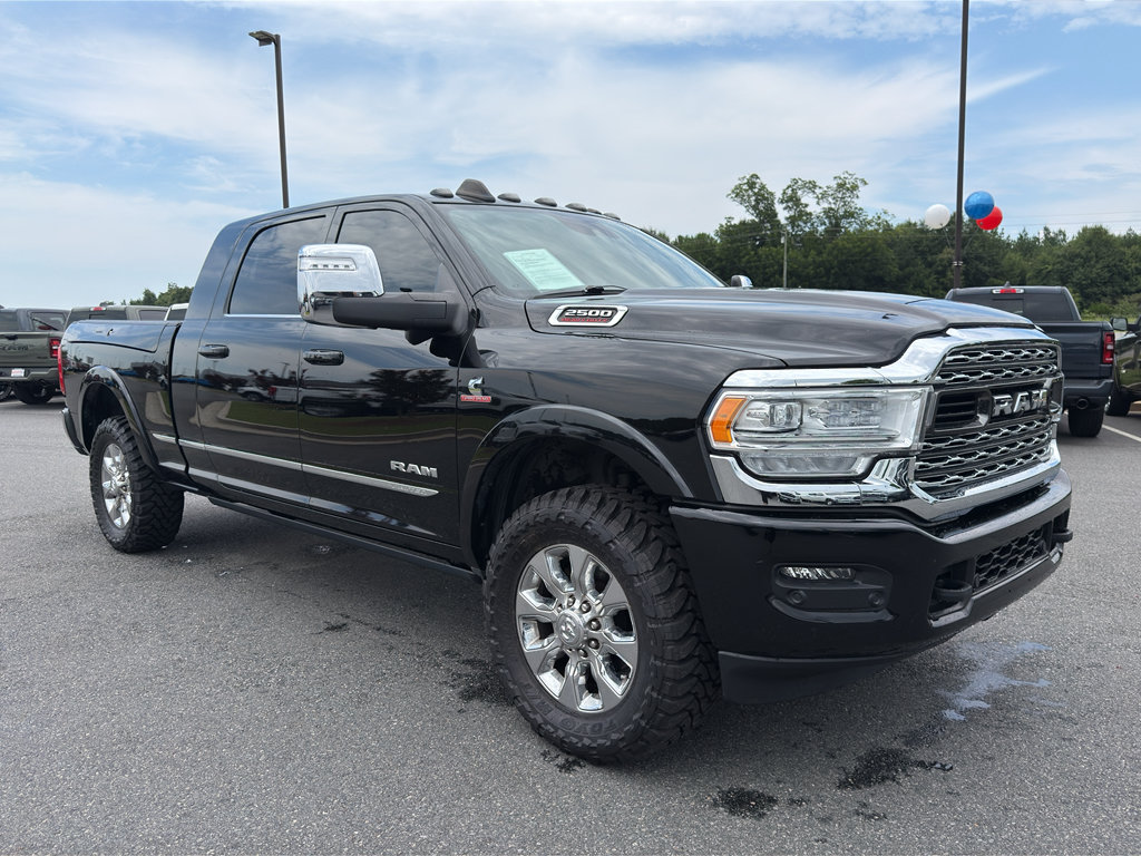 Used 2023 RAM 2500 Limited AWD/4WD image 2