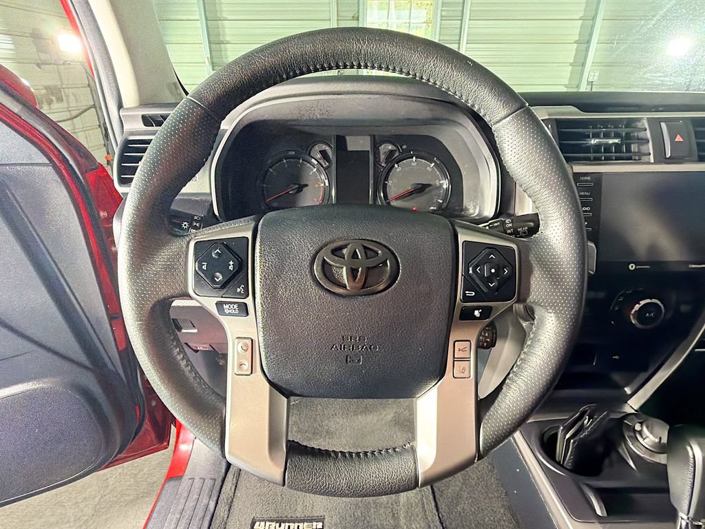 Used 2022 Toyota 4Runner SR5 Premium w/ Moonroof Package AWD/4WD image 11