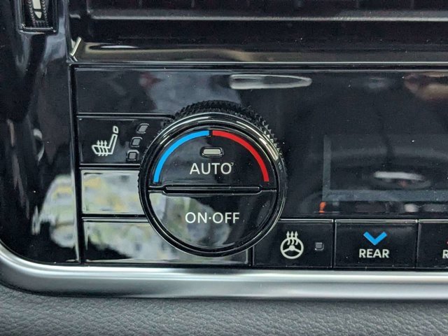 New 2025 Nissan Rogue Platinum w/ Platinum Premium Package image 34