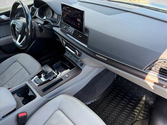 Used 2023 Audi Q5 2.0T Premium w/ Convenience Package AWD/4WD image 25