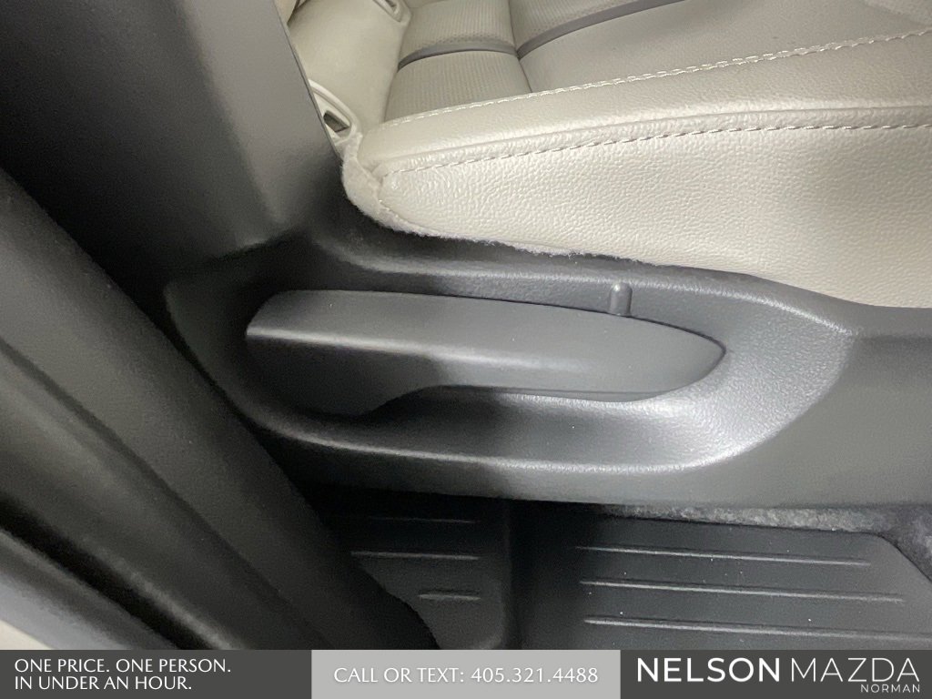 Certified 2025 MAZDA CX-90 Plug-In Hybrid w/Premium Sport image 32