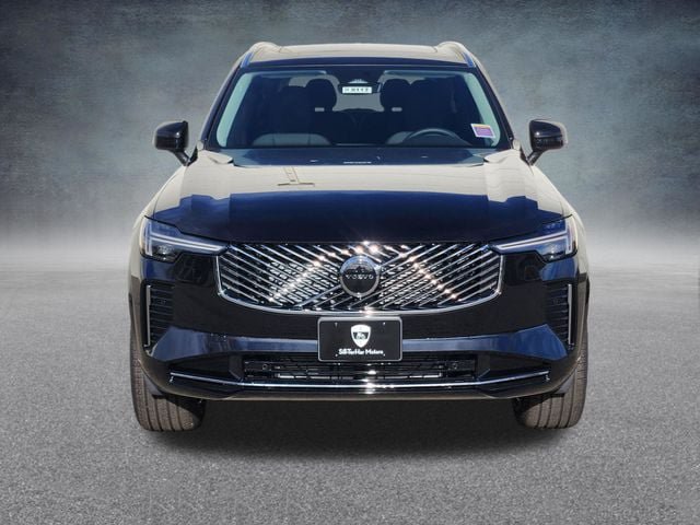 New 2026 Volvo XC90 B5 Core AWD/4WD image 2