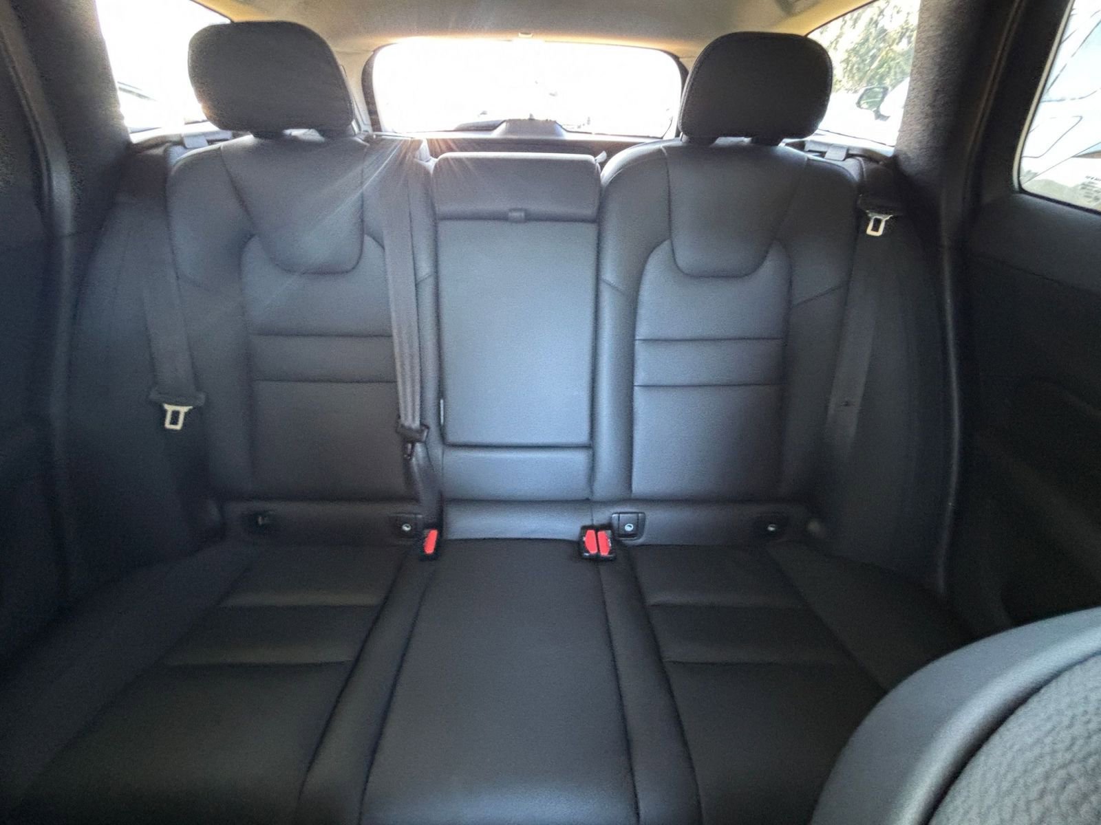 Used 2025 Volvo V60 B5 Cross Country Plus image 42