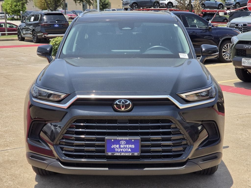 Used 2025 Toyota Grand Highlander FWD image 3