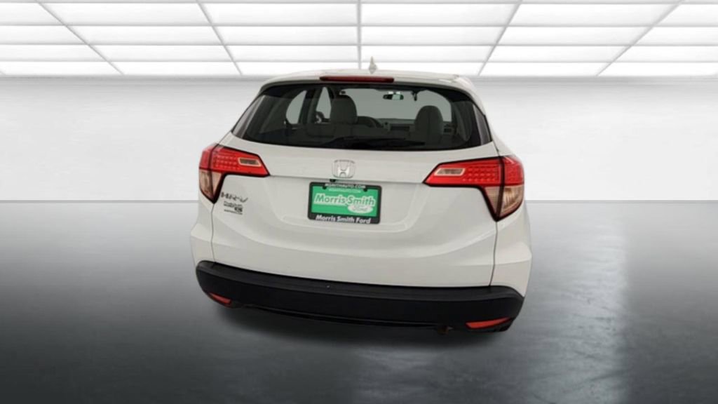 Used 2017 Honda HR-V LX image 7