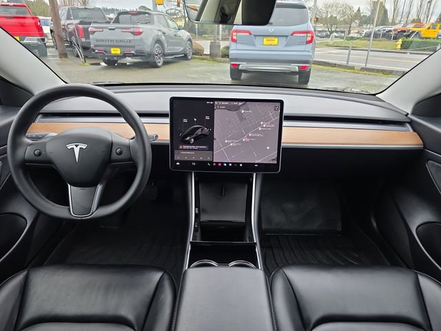 Used 2020 Tesla Model 3 Standard Range Plus image 15