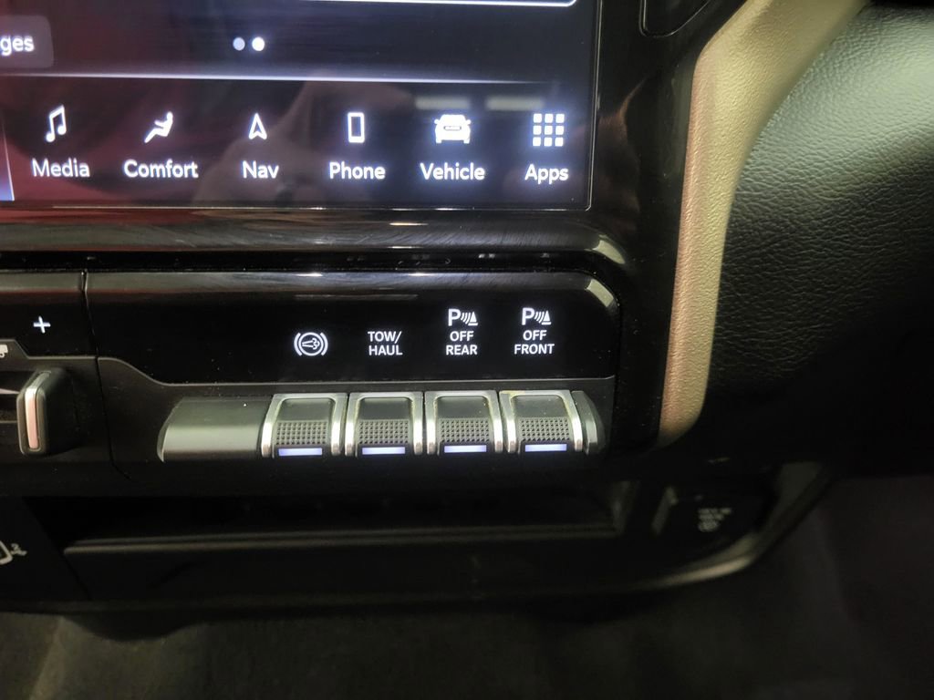 Used 2024 RAM 2500 Laramie w/ Safety Group image 9