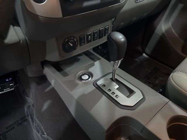 Used 2021 Nissan Frontier SV w/ Midnight Edition Floor Mats image 16