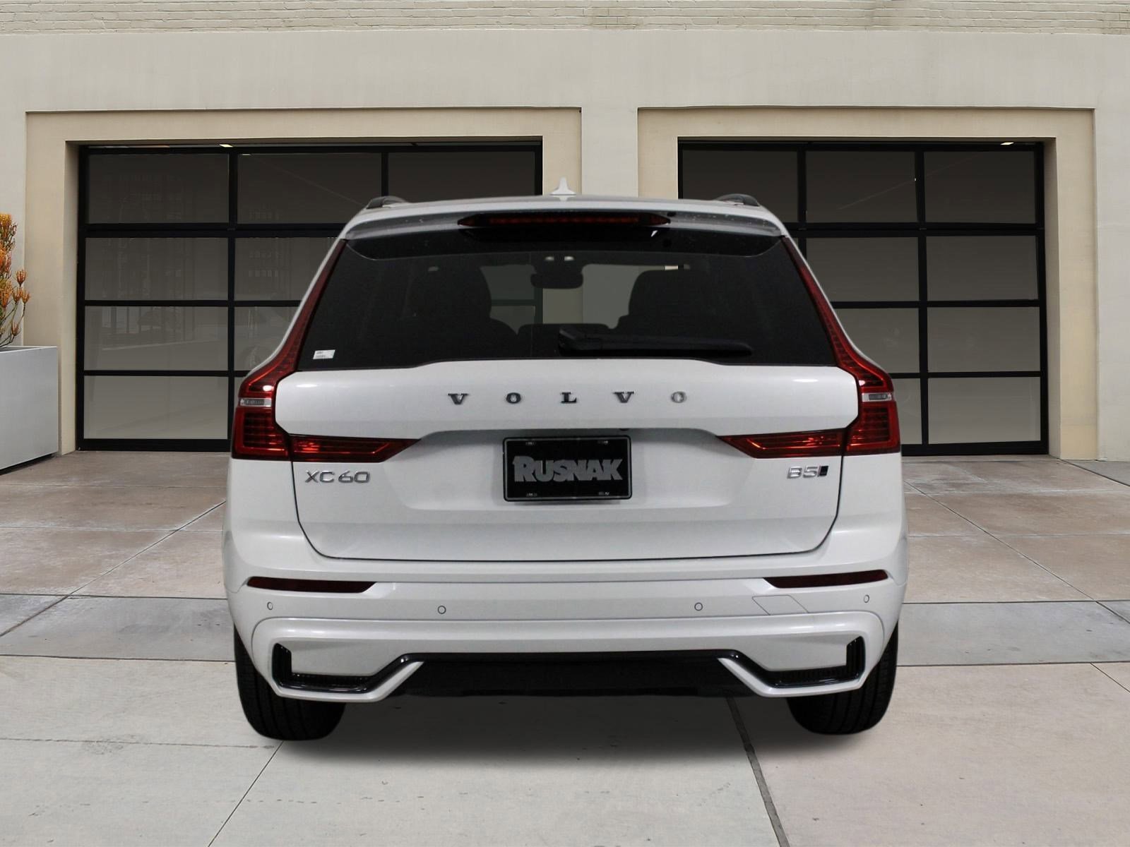 New 2025 Volvo XC60 B5 Core w/ Climate Package image 4